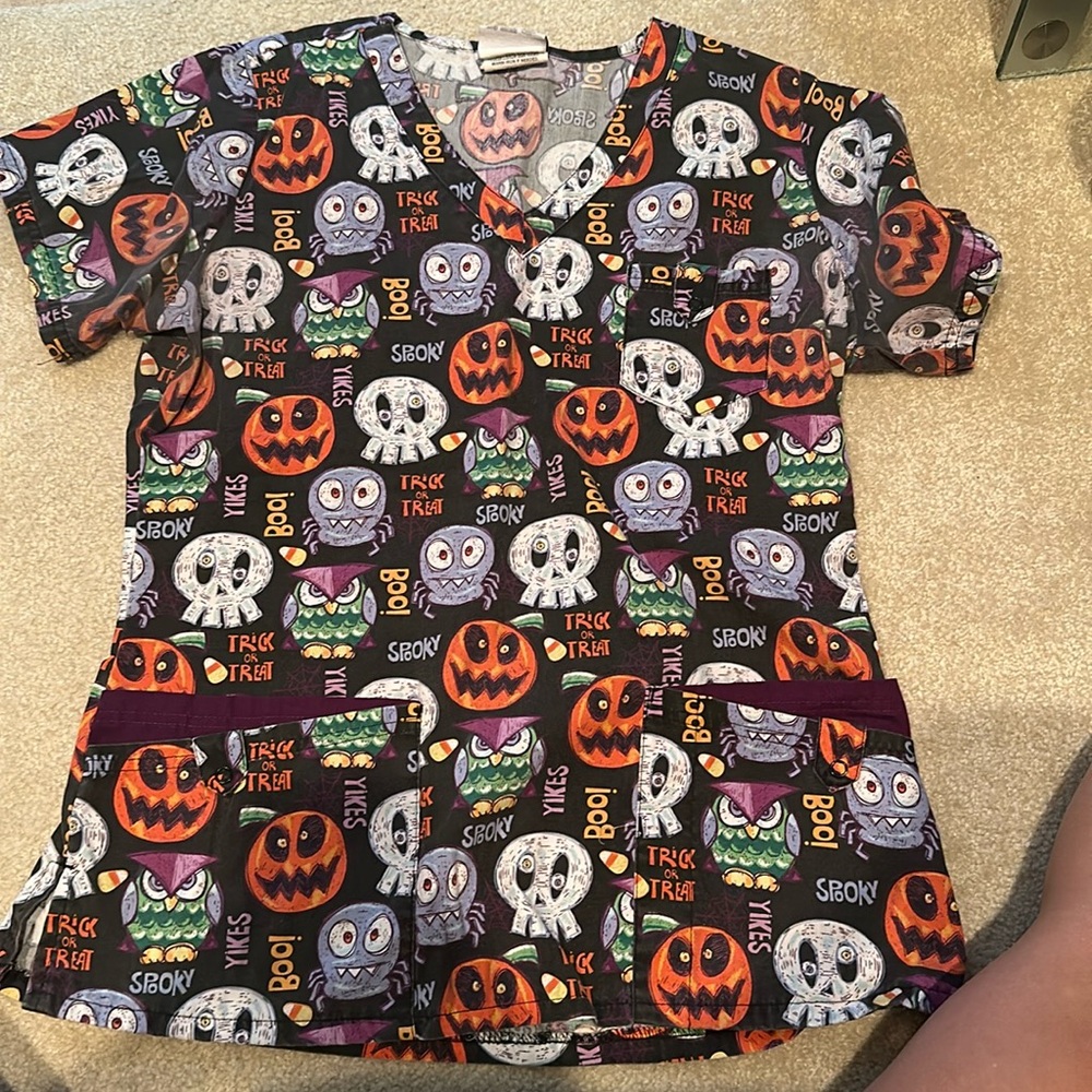 Printer scrub top